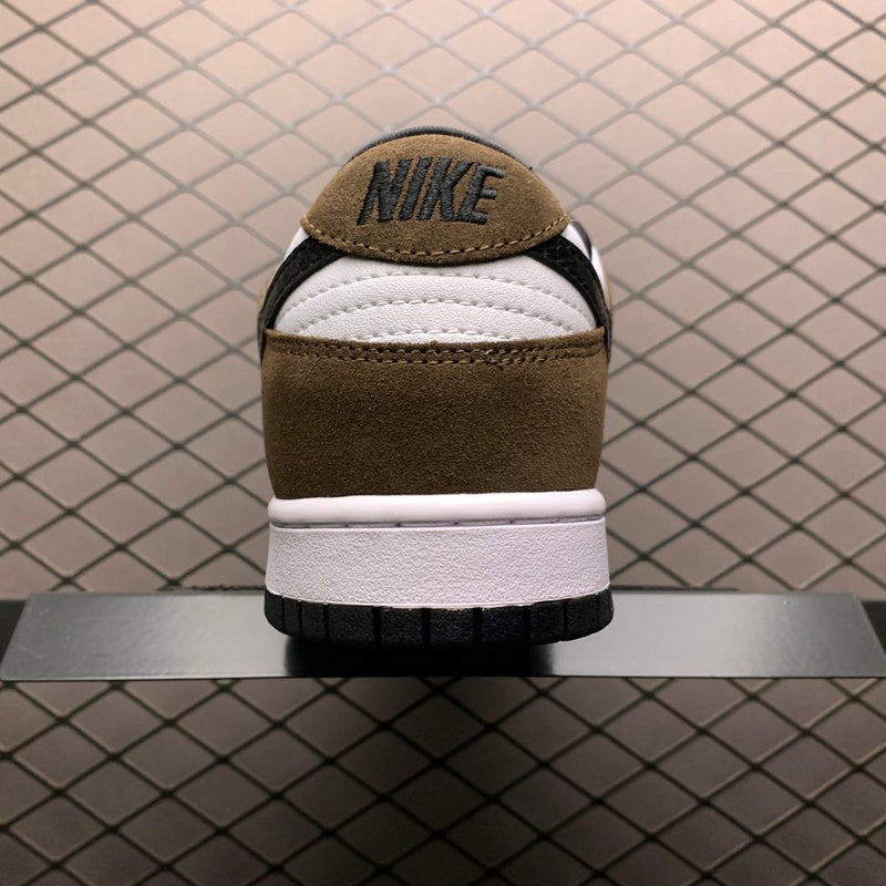 NIKE DUNK LOW
