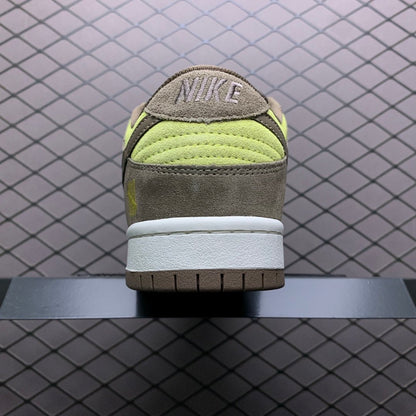 NIKE DUNK LOW