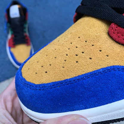 NIKE AIR JORDAN 1