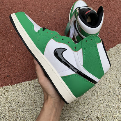 NIKE AIR JORDAN 1