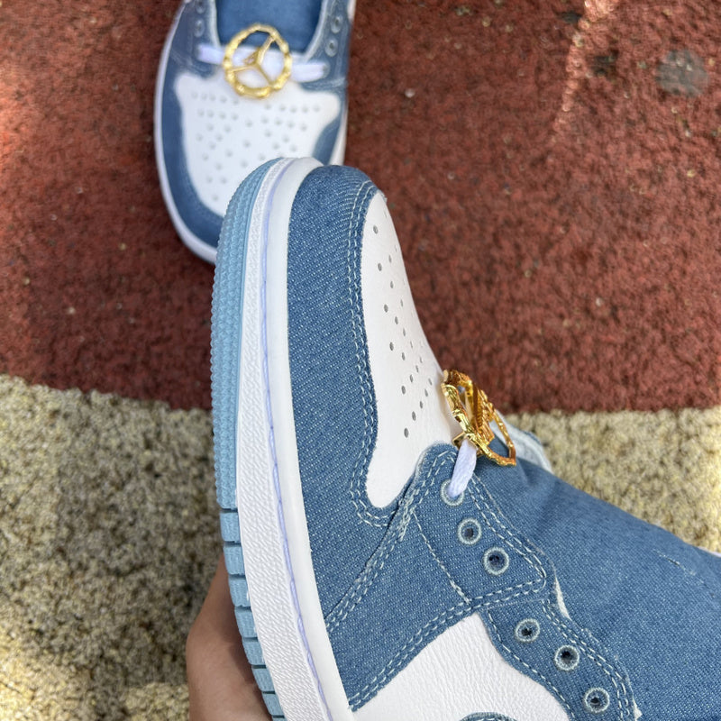 NIKE AIR JORDAN 1