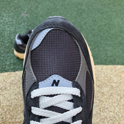 NEW BALANCE 2002R