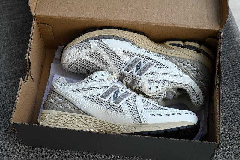 NEW BALANCE 1906R