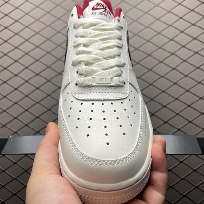 NIKE AIR FORCE 1