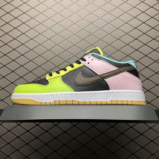 NIKE DUNK LOW