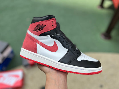 NIKE AIR JORDAN 1