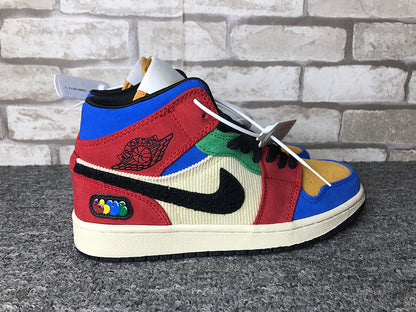 NIKE AIR JORDAN 1