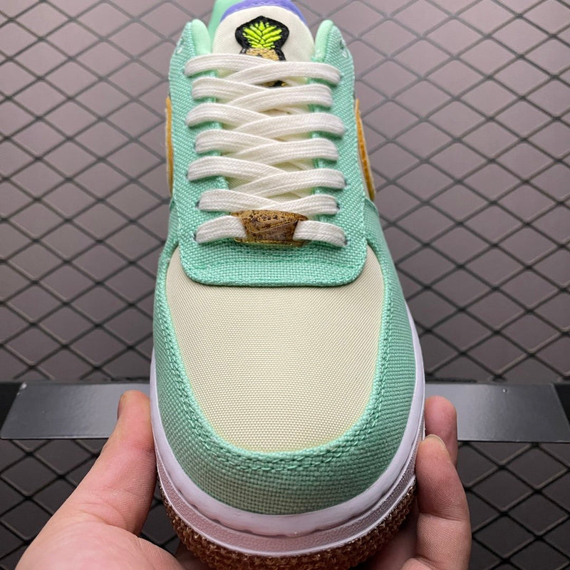 NIKE AIR FORCE 1