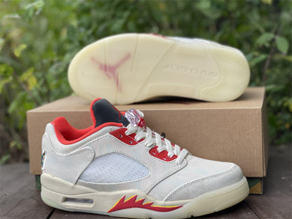 AIR JORDAN 5