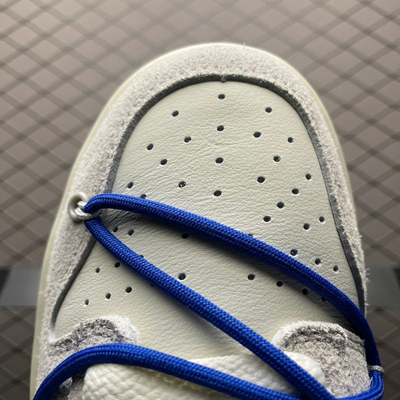 NIKE DUNK LOW