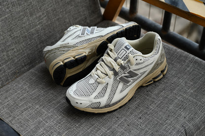 NEW BALANCE 1906R