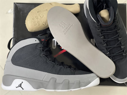 AIR JORDAN 9