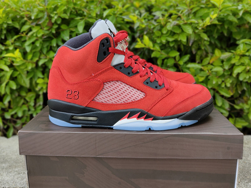 AIR JORDAN 5