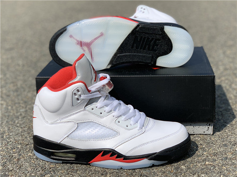 AIR JORDAN 5