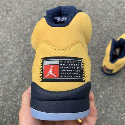 AIR JORDAN 5