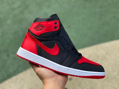 NIKE AIR JORDAN 1