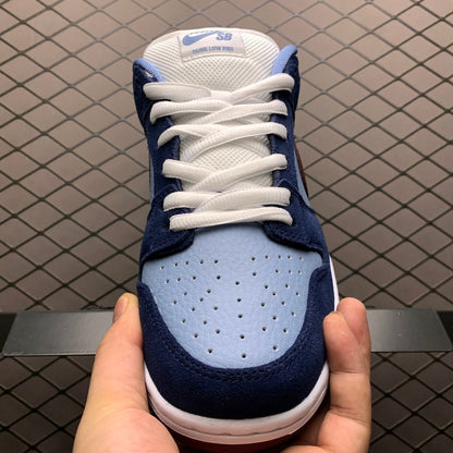 NIKE DUNK LOW