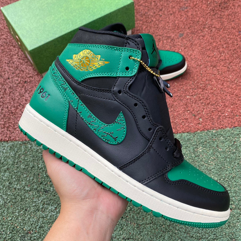 NIKE AIR JORDAN 1