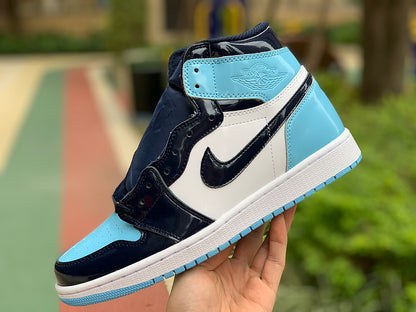 NIKE AIR JORDAN 1
