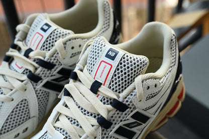 NEW BALANCE 1906R