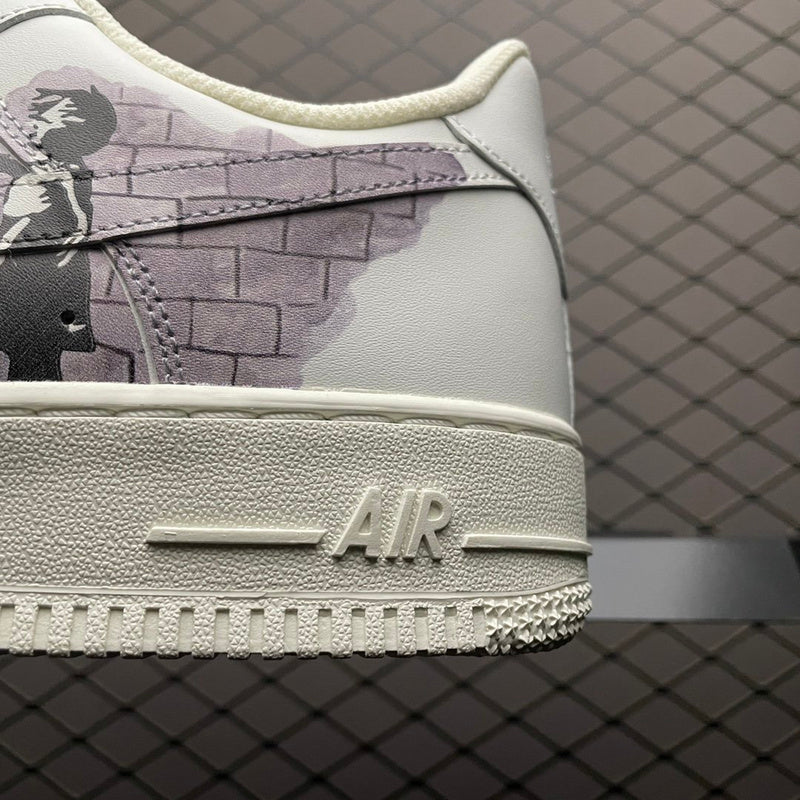 NIKE AIR FORCE 1