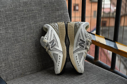 NEW BALANCE 1906R