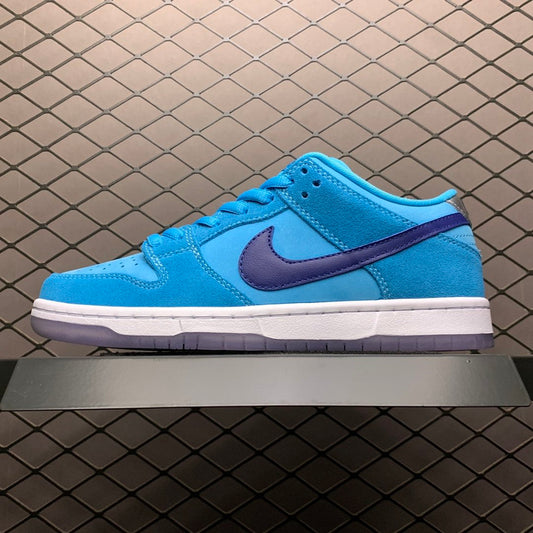 NIKE DUNK LOW
