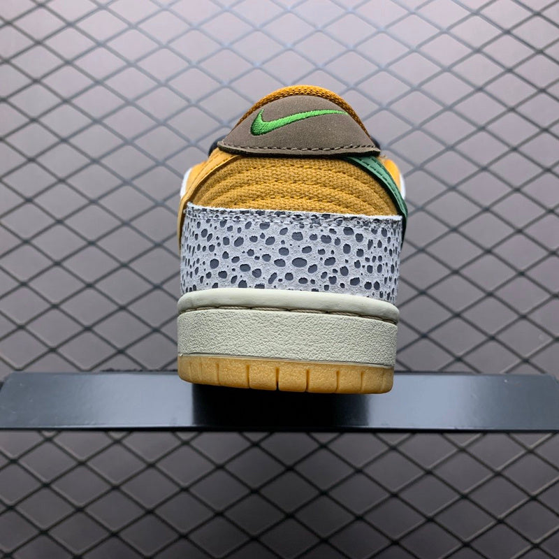 NIKE DUNK LOW