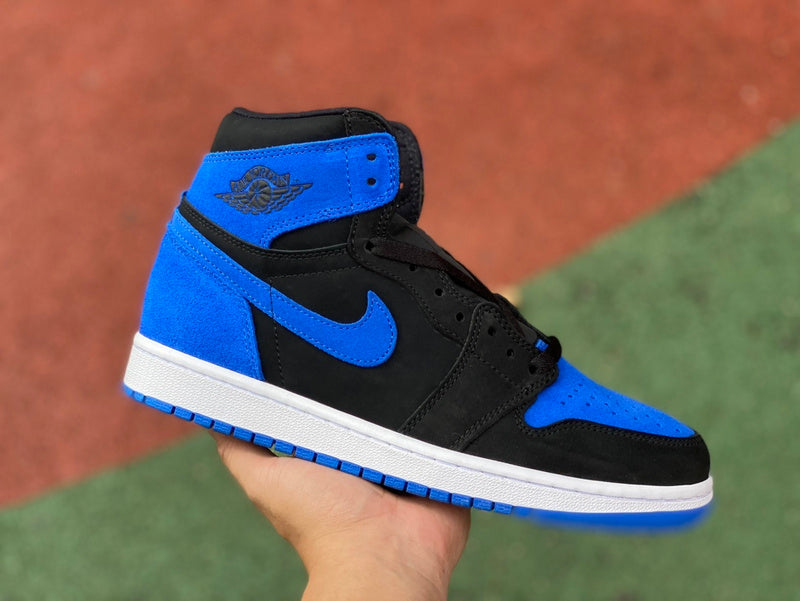 NIKE AIR JORDAN 1