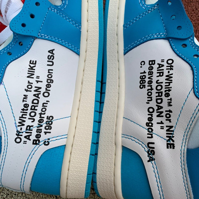 NIKE AIR JORDAN 1