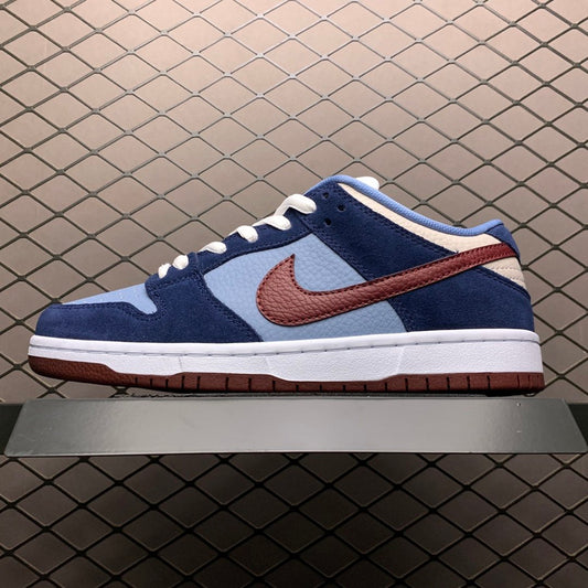 NIKE DUNK LOW