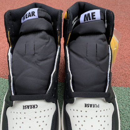 NIKE AIR JORDAN 1