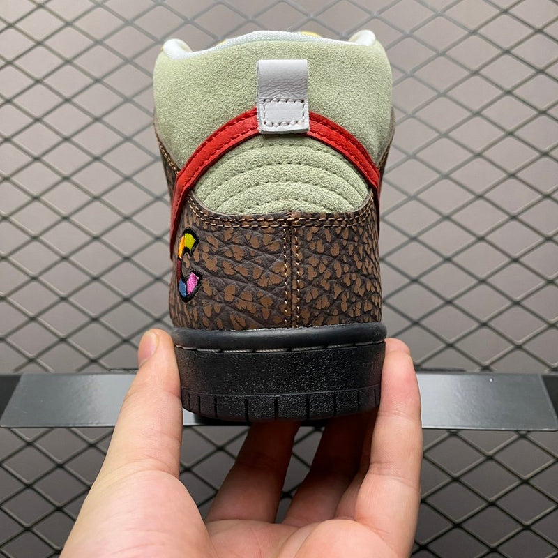 NIKE DUNK LOW