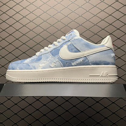 NIKE AIR FORCE 1