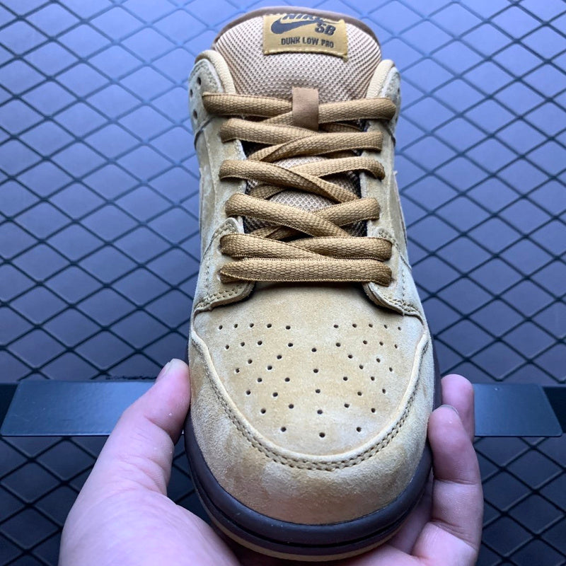 NIKE DUNK LOW