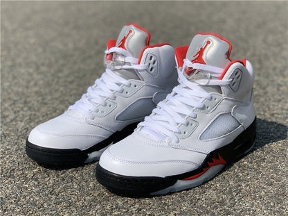 AIR JORDAN 5