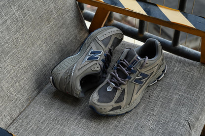 NEW BALANCE 1906R