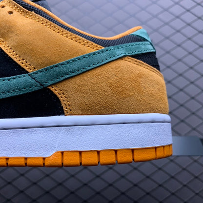 NIKE DUNK LOW