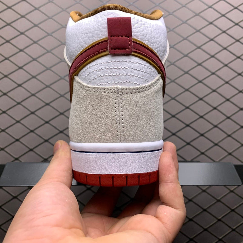 NIKE DUNK LOW