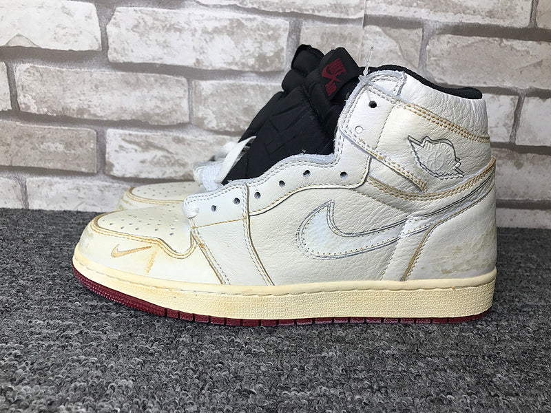 NIKE AIR JORDAN 1