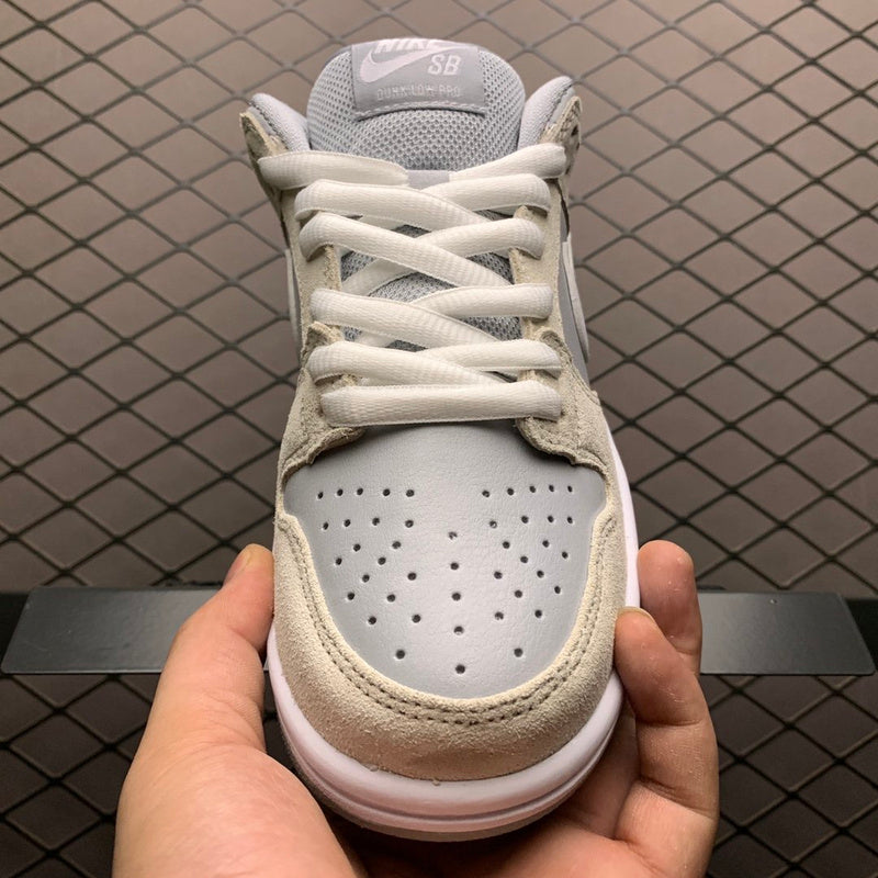 NIKE DUNK LOW