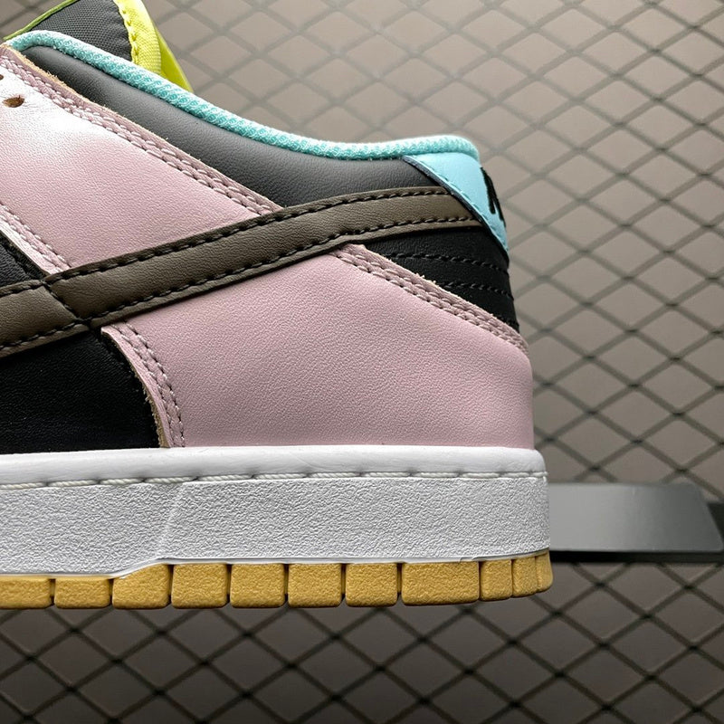 NIKE DUNK LOW