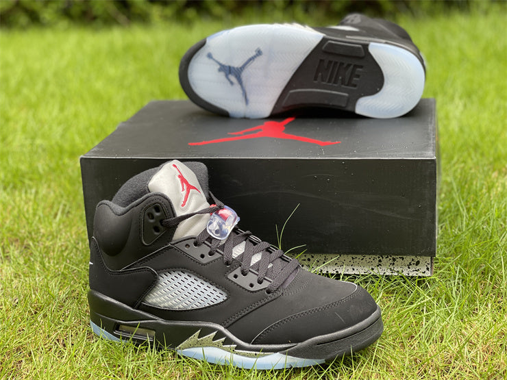 AIR JORDAN 5