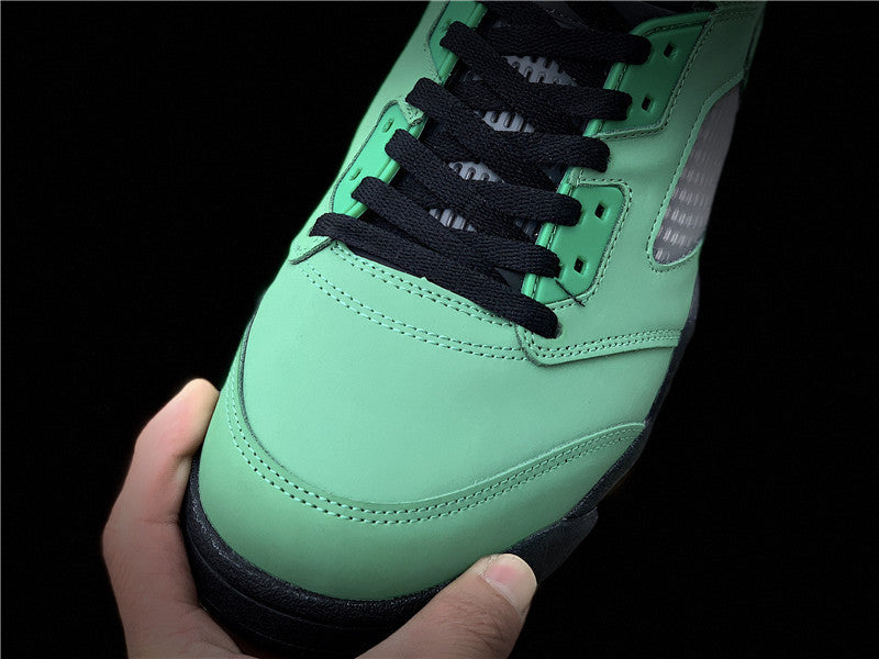 AIR JORDAN 5