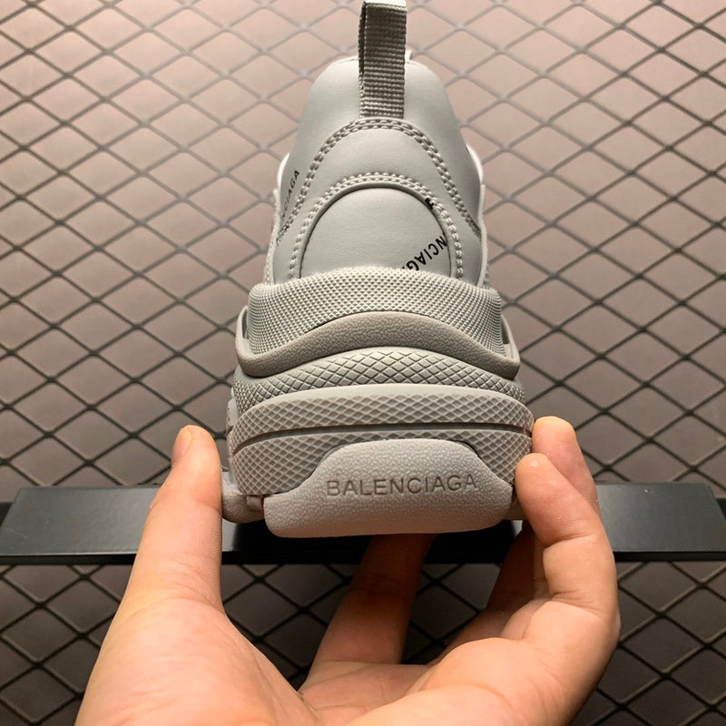 BALENCIAGA
