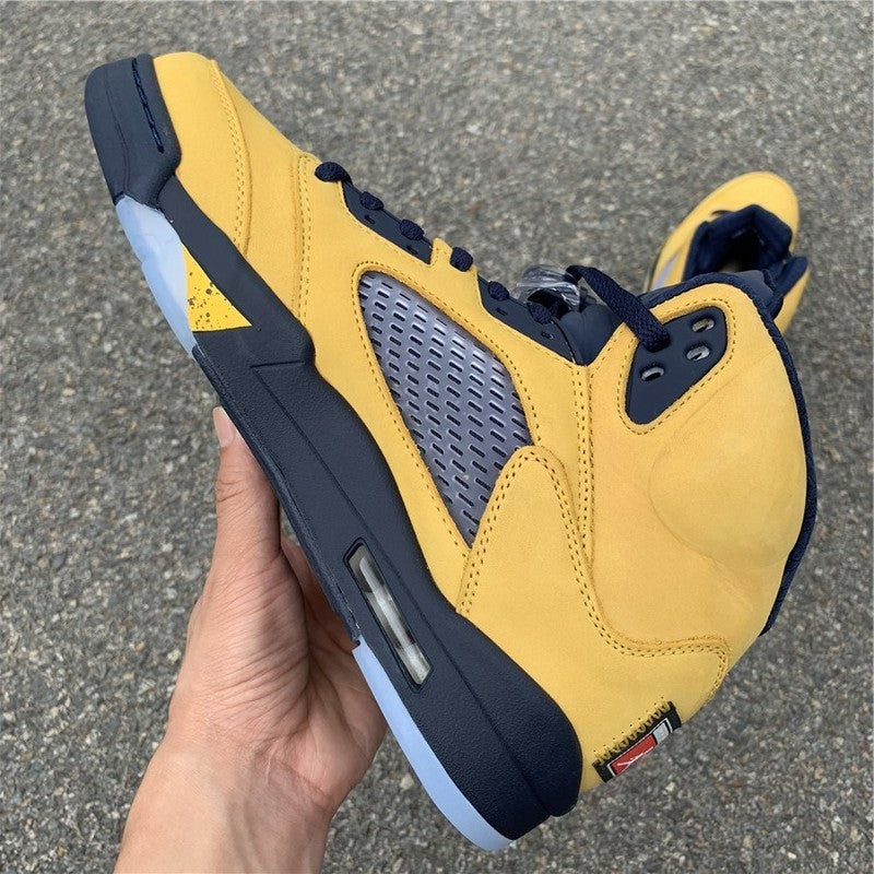 AIR JORDAN 5