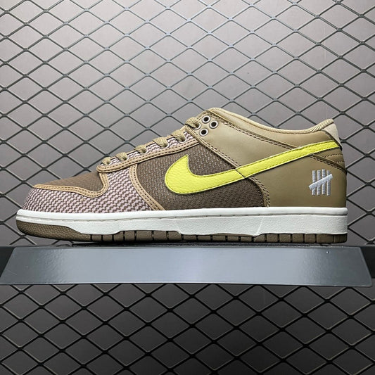 NIKE DUNK LOW