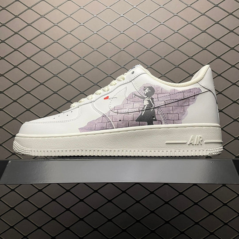 NIKE AIR FORCE 1