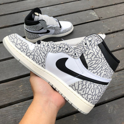 NIKE AIR JORDAN 1