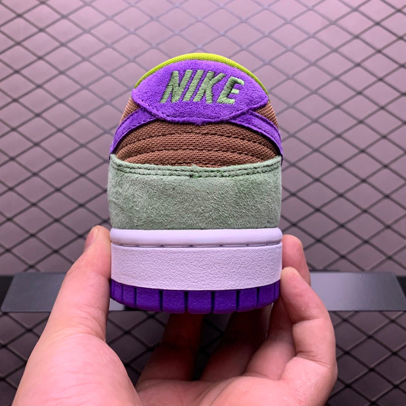 NIKE DUNK LOW